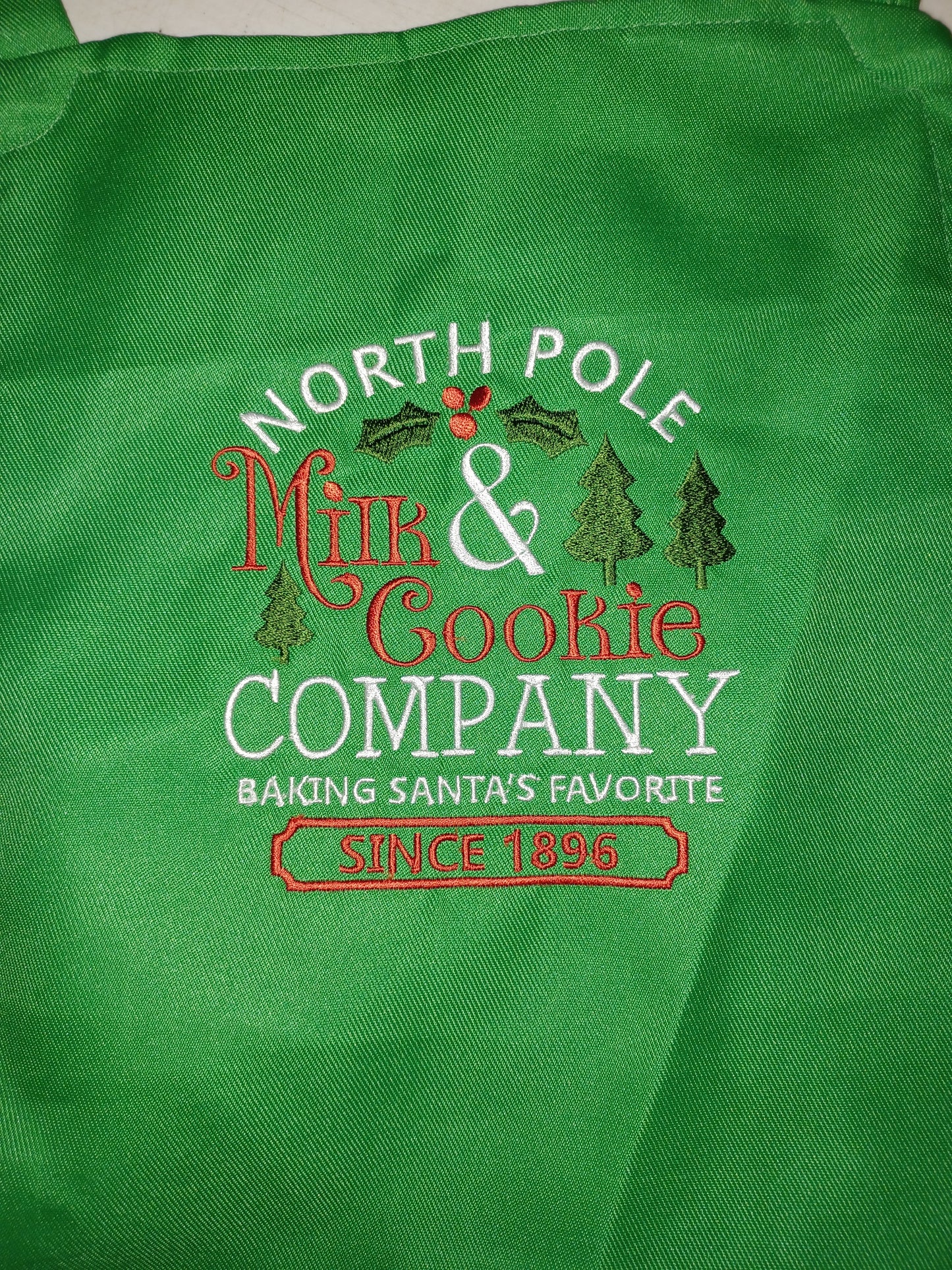 Adult lined apron with pockets