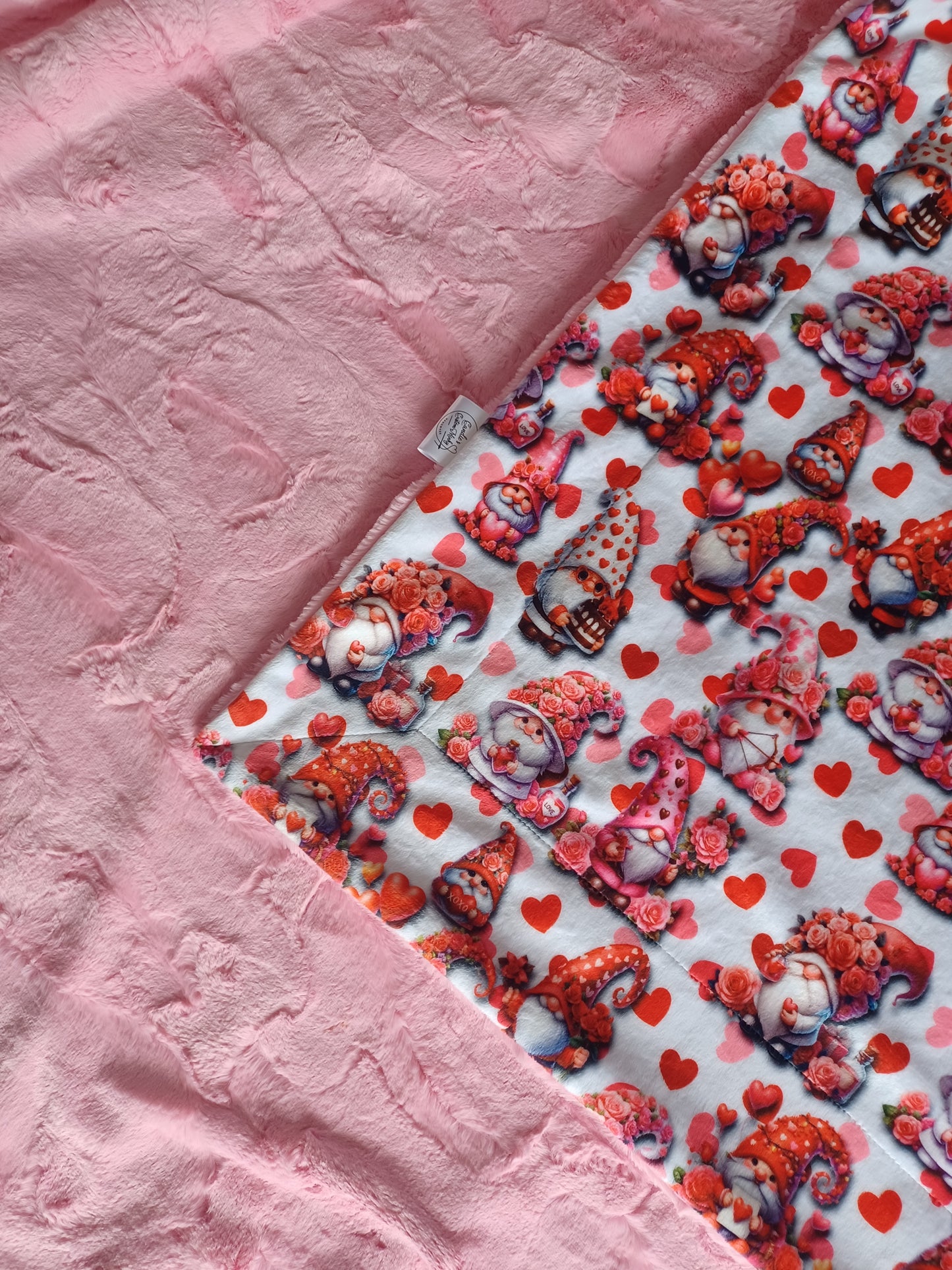 60x55 valentine's gnomes on bubblegum hide