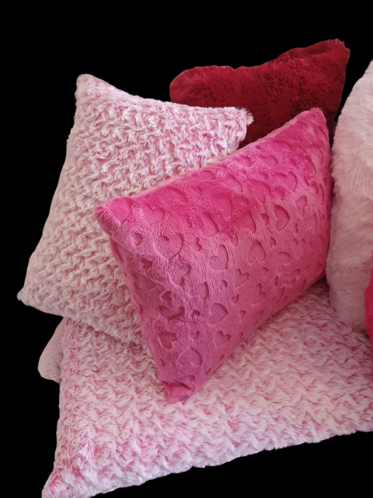 12x16 fuzzy embossed hearts fuchsia
